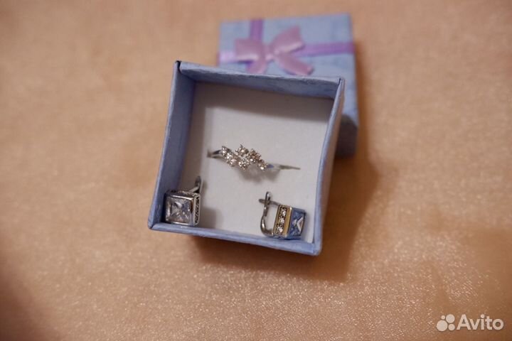 Набор серебро сережки и кольцо