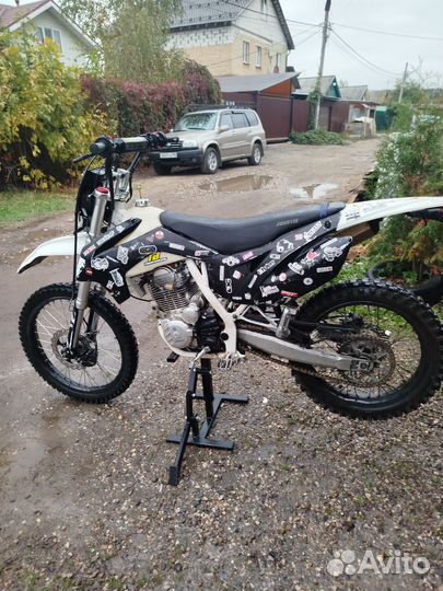 Продаю Avantis FX 250