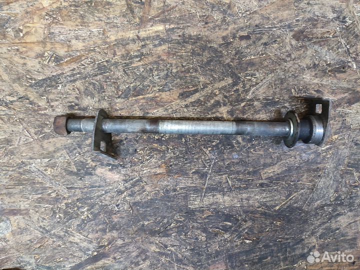 Gsx750f 88-97 katana ось заднего колеса