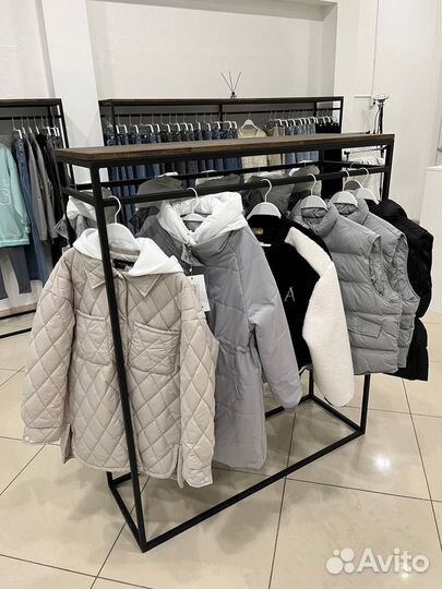 Напольная вешалка (рейл) для одежды в стиле лофт