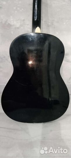 Акустическая гитара