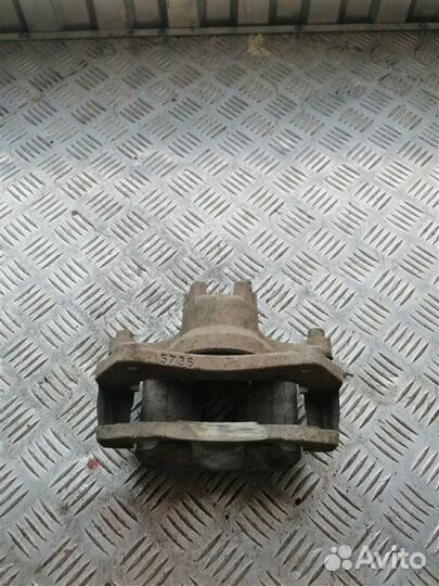 Суппорт тормозной передний правый Mitsubishi