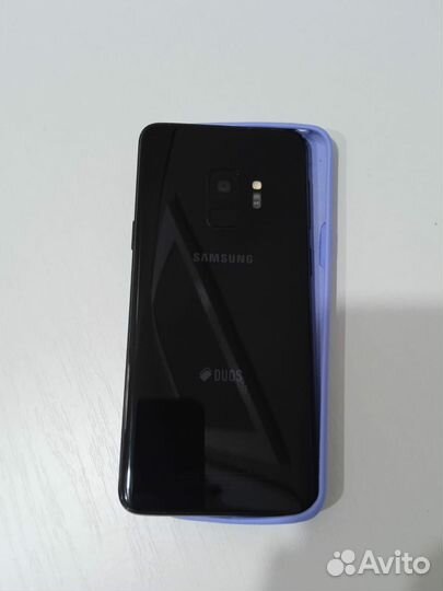 Samsung Galaxy S9, 4/64 ГБ