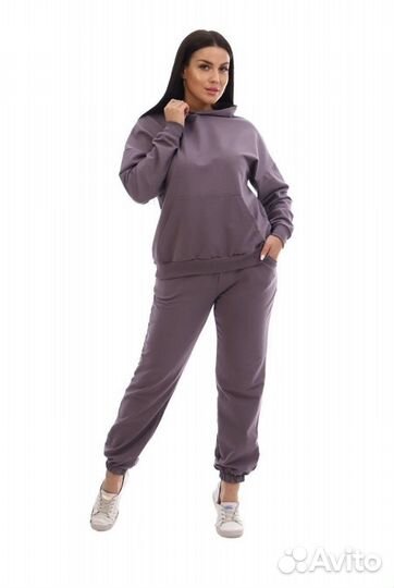 Спортивный костюм женский
