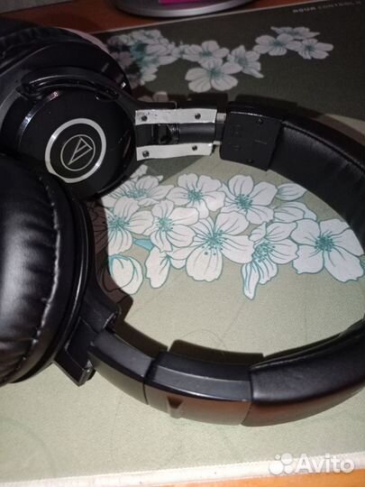 Студийные наушники Audio-Technica ATH-M40X