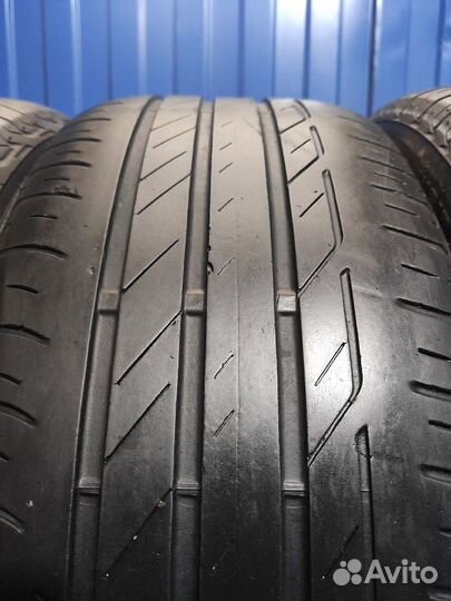 Bridgestone Turanza T001 225/55 R17