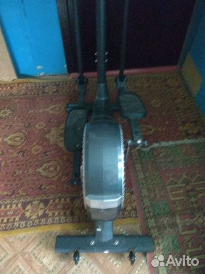 Эллиптический тренажер