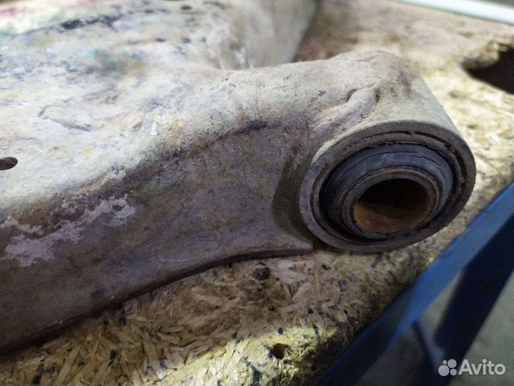 Рычаги передние nissan