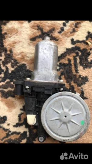 Мотор стеклоподъёмника задний правый Suzuki SX4