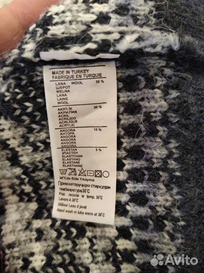 Свитер с горлом