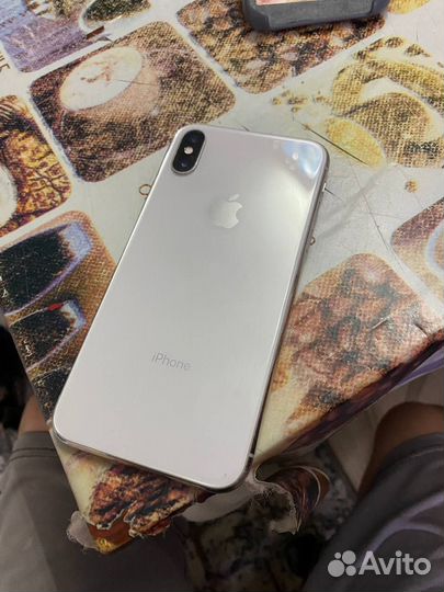 iPhone X, 64 ГБ