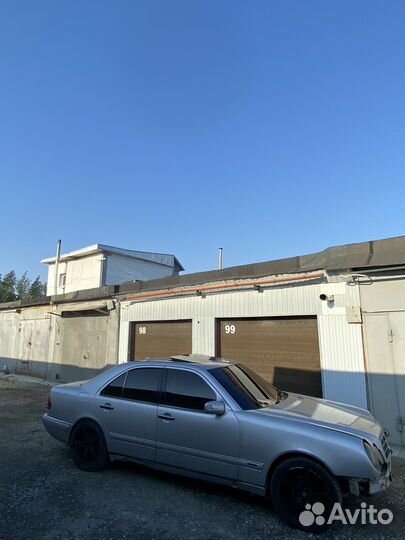 Mercedes-Benz E-класс 2.4 МТ, 1997, 77 777 км