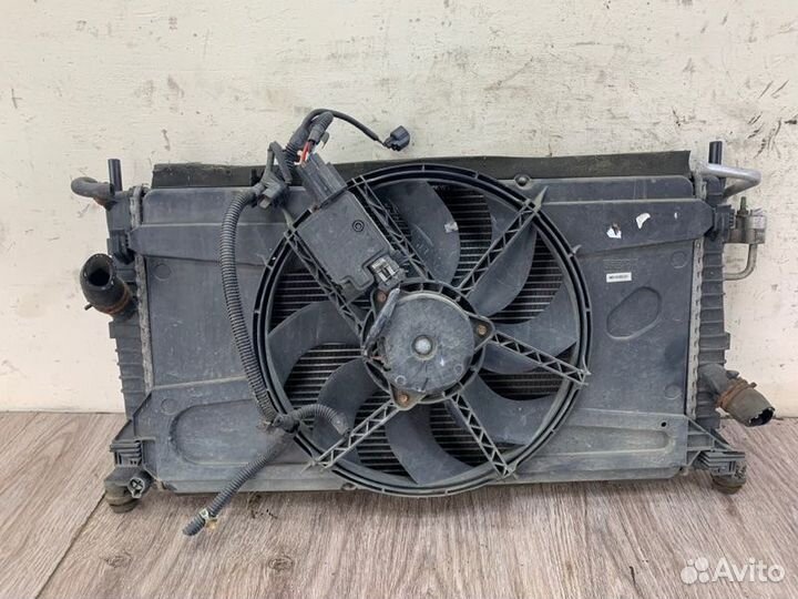 Кассета радиатора Ford Focus 2 hwda