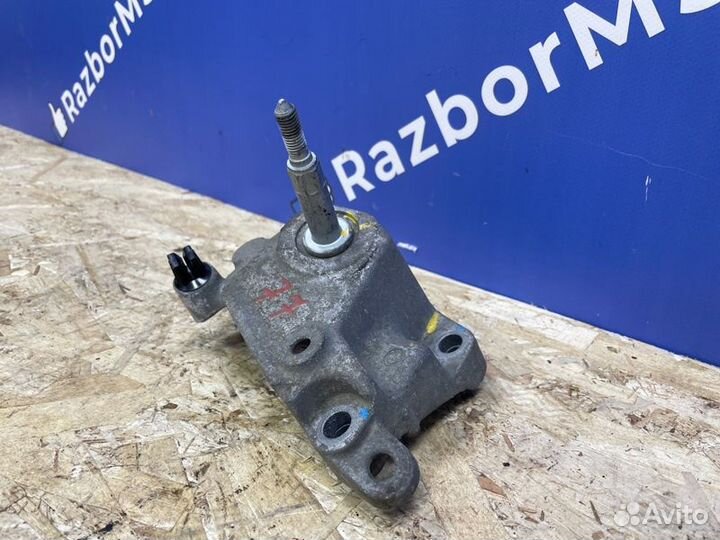 Опора кпп передняя левая Renault Kaptur