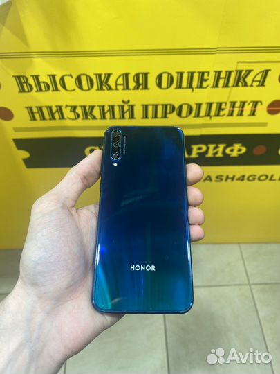 Телефон Huawei Honor 30i