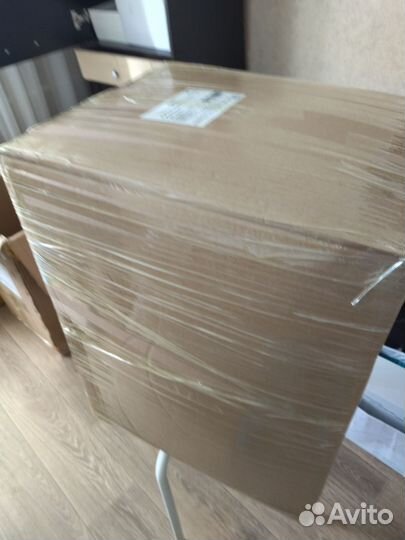 Коробка женских вещей