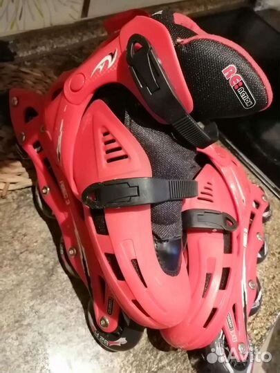 Роликовые коньки новые