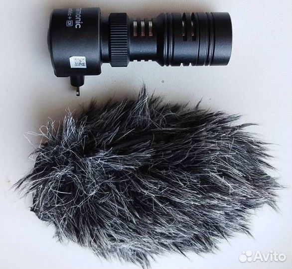 Микрофон Saramonic SmartMic+ Di для iPhone