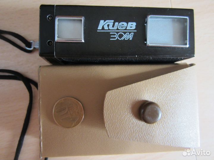 Два фотоаппарата киев СССР и кодак/мыльница