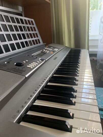 Синтезатор yamaha psr r300