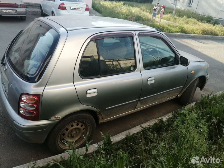 Nissan March 1.0 AT, 2002, 227 500 км