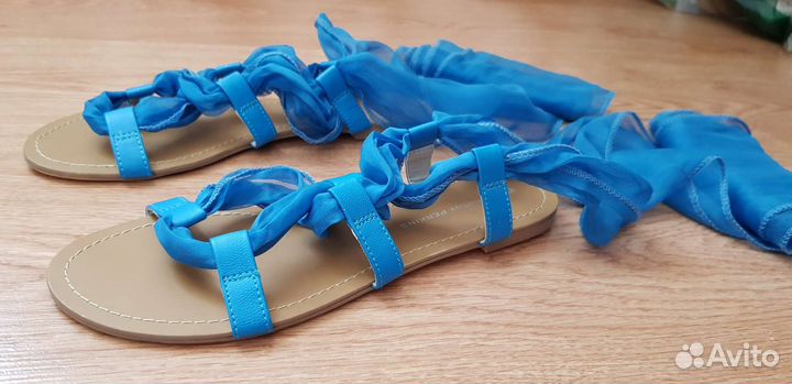 Сандалии британской марки Dorothy Perkins новые