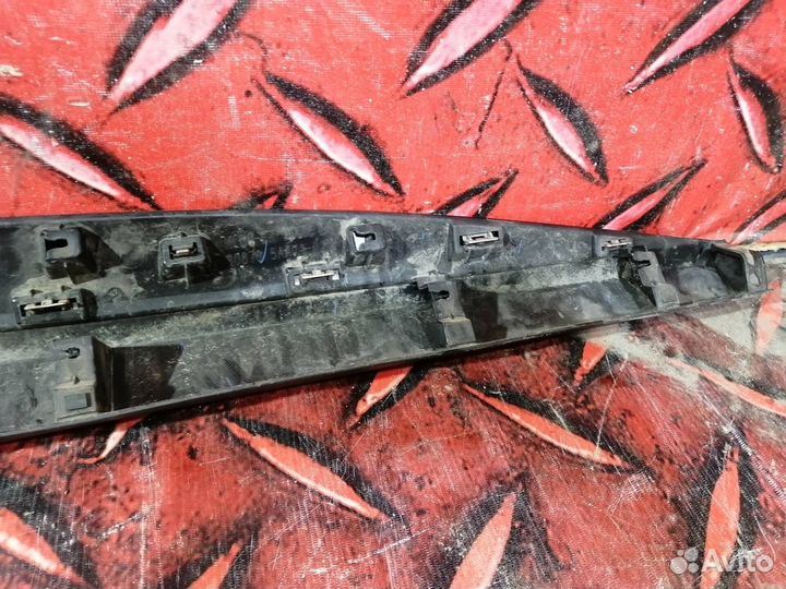 Молдинг двери передней левой Nissan Murano Z52