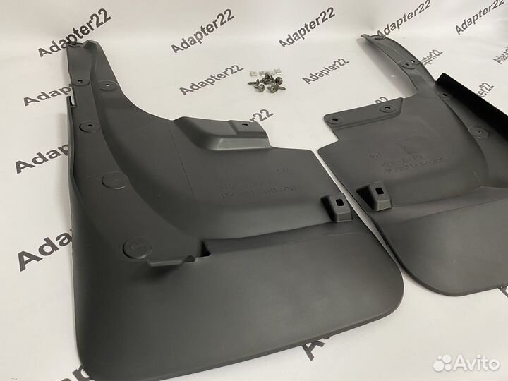 Новые задние брызговики Lexus LX570 07-11 с крепл