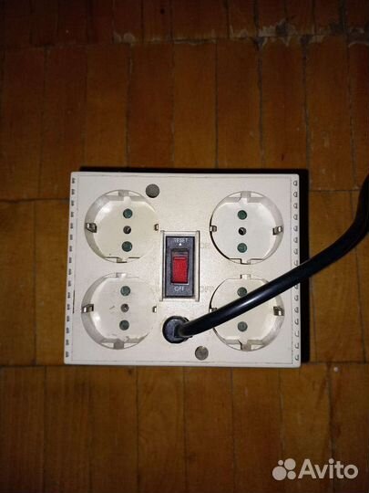 Стабилизатор напряжения Powercom