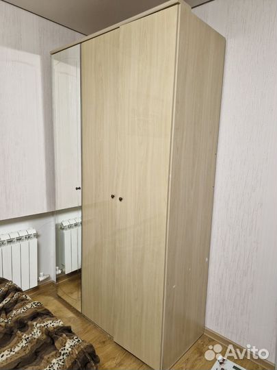 Шкаф б.у. распашной с зеркалом