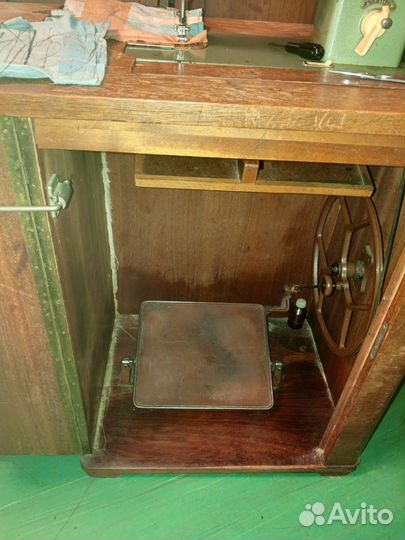 Швейная машина veritas