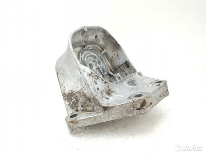 Кронштейн двигателя Volvo S80 1 2.8T 1999