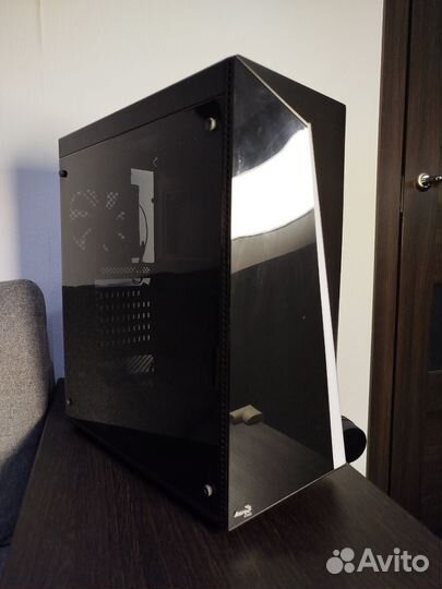 AeroCool Shard Midi-Tower