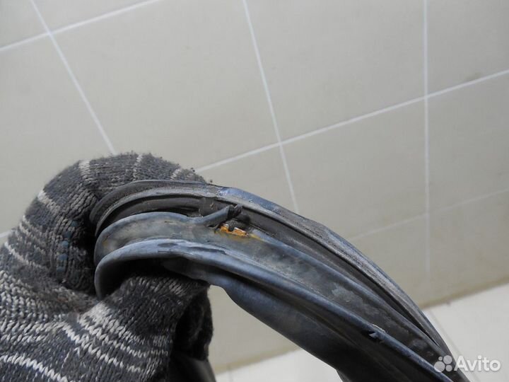 Уплотнитель багажника Santa Fe (CM) 2006-2012