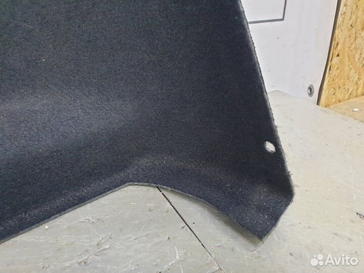 Обшивка багажника левая Chrysler Crossfire 3.2