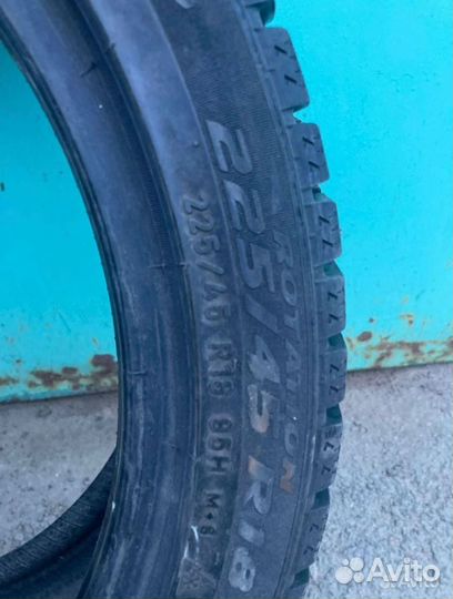 Pirelli Ice Zero 2 225/45 R18