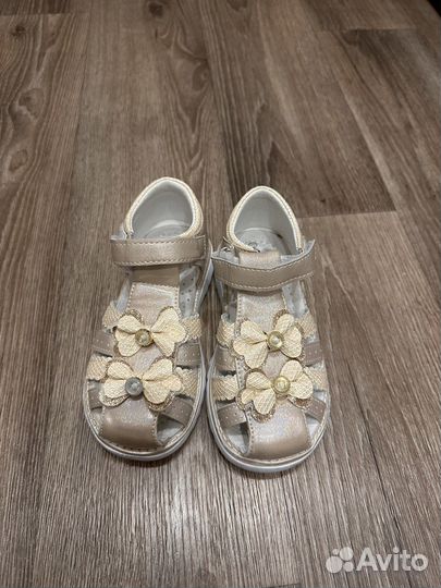 Босоножки для девочки 26 размер
