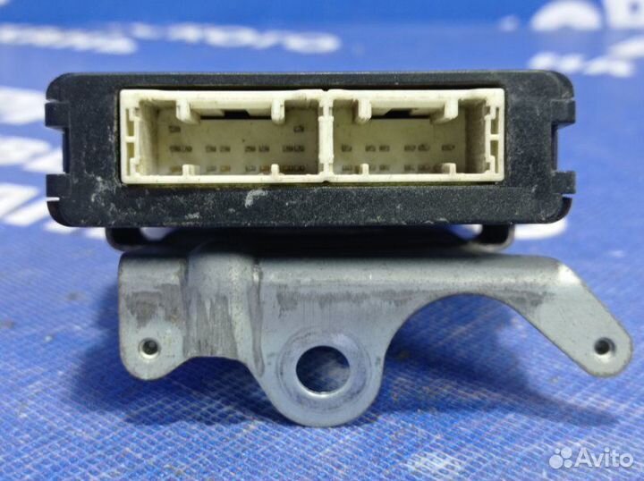Блок управления питанием Toyota Verso минивен