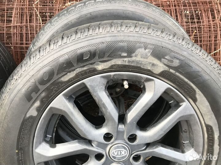 Nexen Roadian 571 235/65 R17