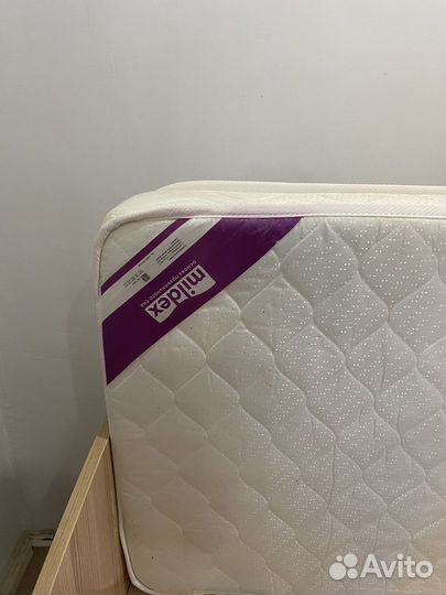 Детская кровать с матрасом