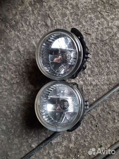 Продам туманки на субару форестер SH5 2шт