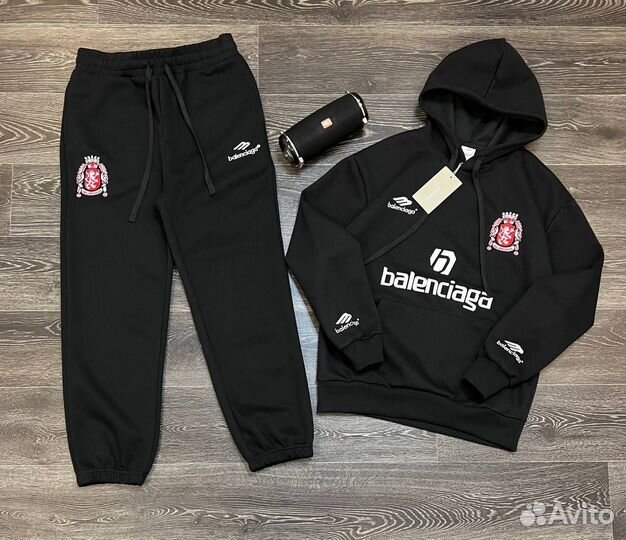 Спортивный костюм Balenciaga