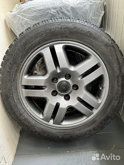 Goodyear UltraGrip 500 255/55 R18