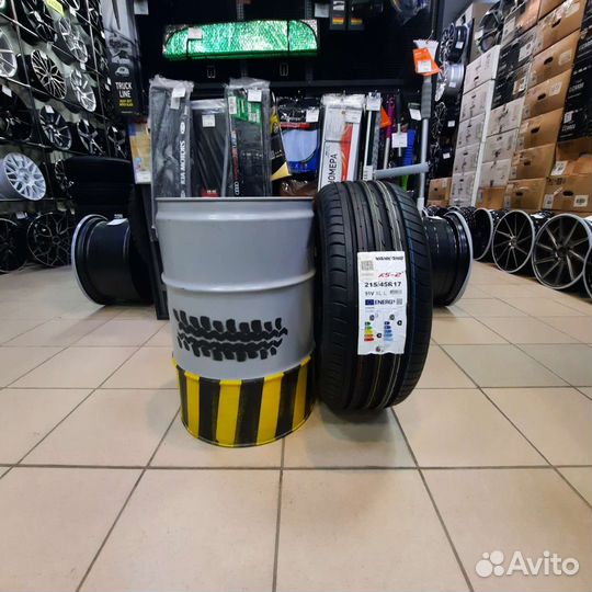 Nankang AS-2+ 215/45 R17 91V