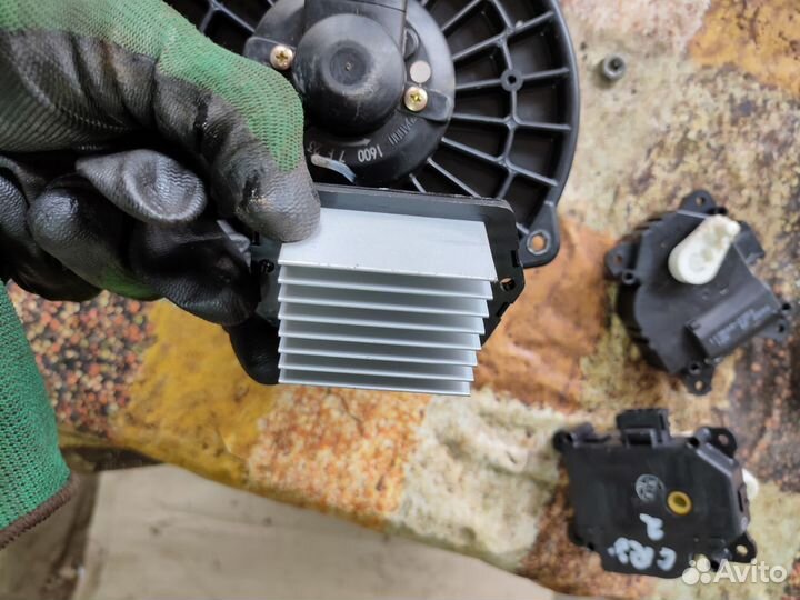 Резистор отопителя Honda CR-V 2 2001-2006