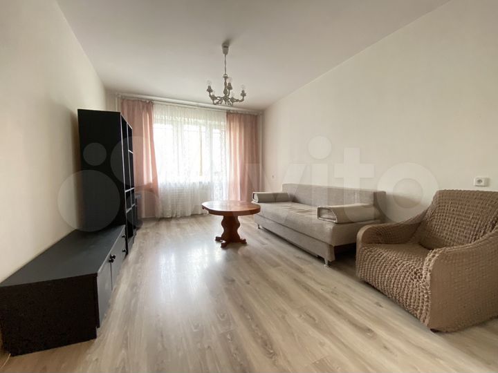 2-к. квартира, 57 м², 2/5 эт.