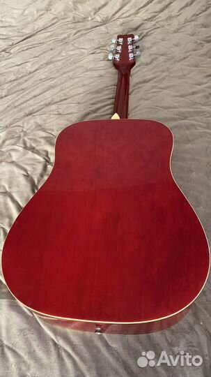 Акустическая гитара