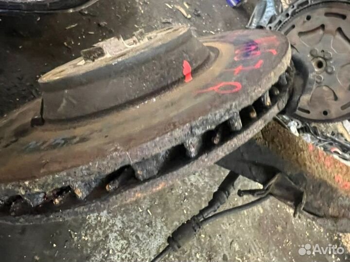 Кулак поворотный Audi Q7 4L 3.0 TDI BUG 2007