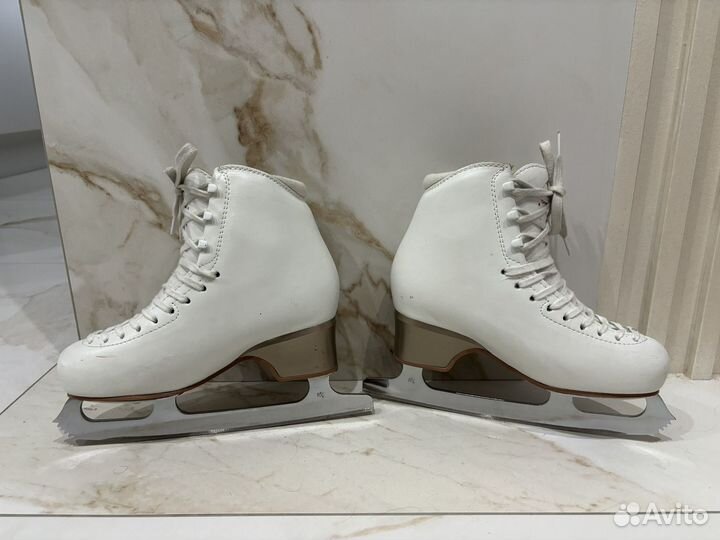 Фигурные коньки edea overture 230