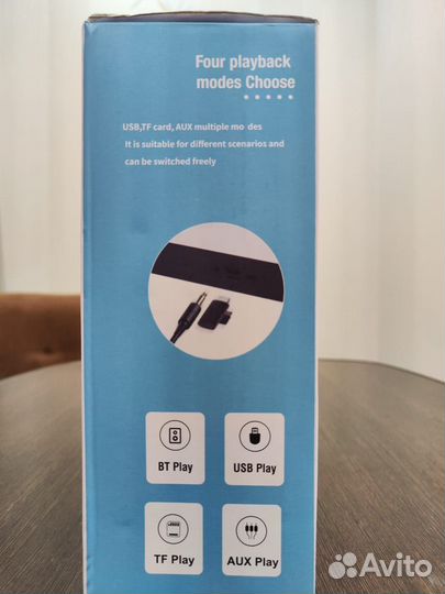 Колонка-лампа с беспроводной зарядкой